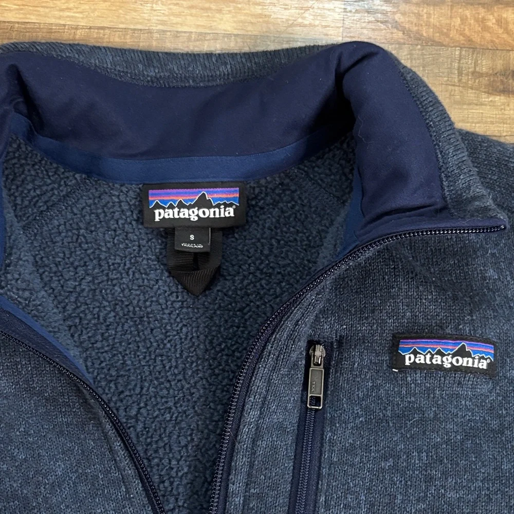 Patagonia Men's Dark Navy Half-Zip Fleece Pullover - Picture 2 of 4